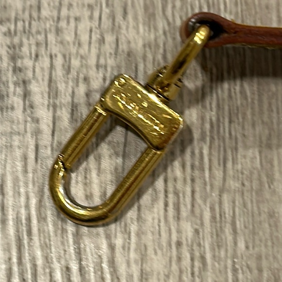 AUTHENTIC Louis Vuitton Vanchetta leather replacement/extender straps (3 pieces) - Picture 6 of 10